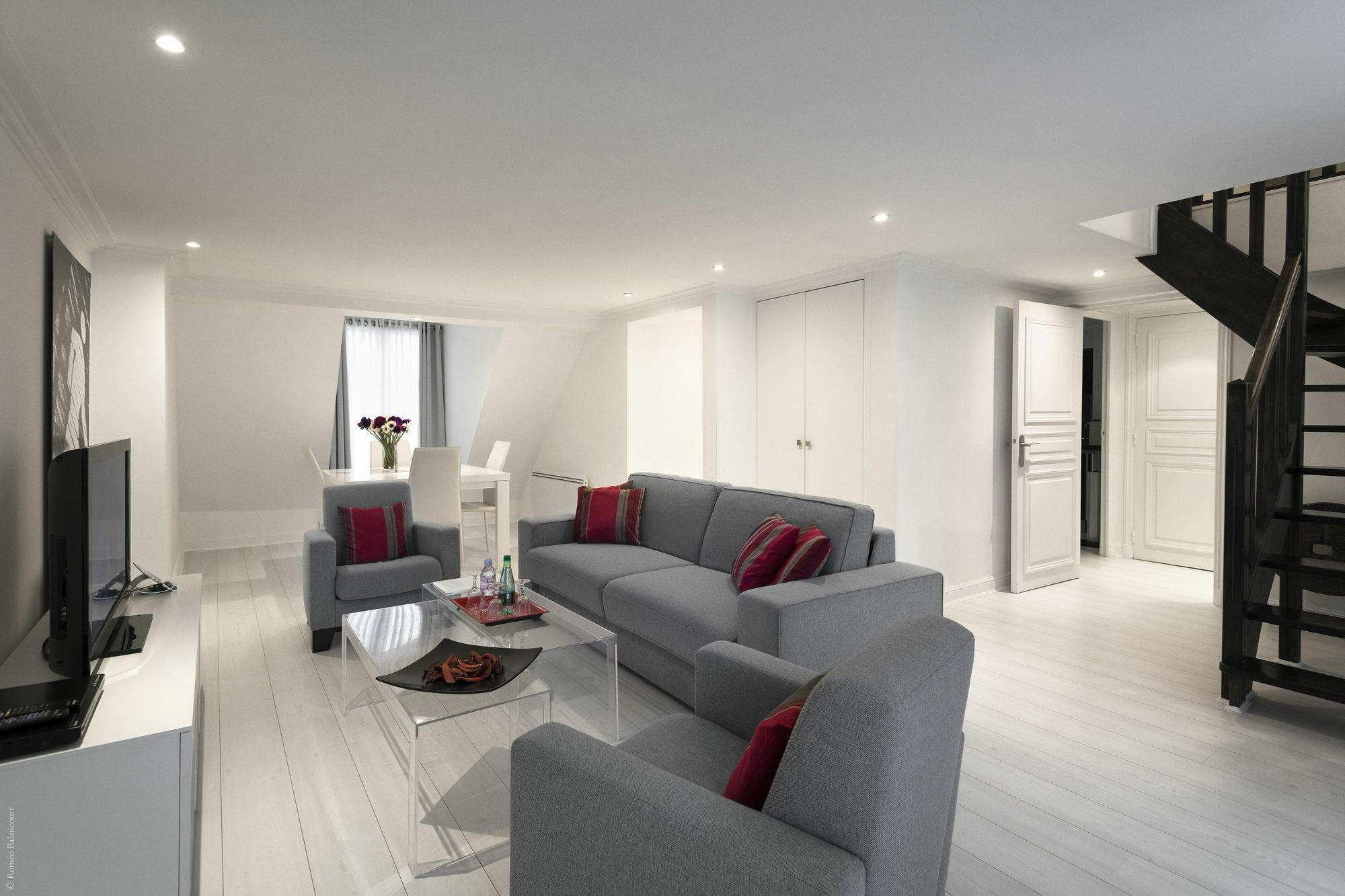 Aparthotel & Le Regent 4*