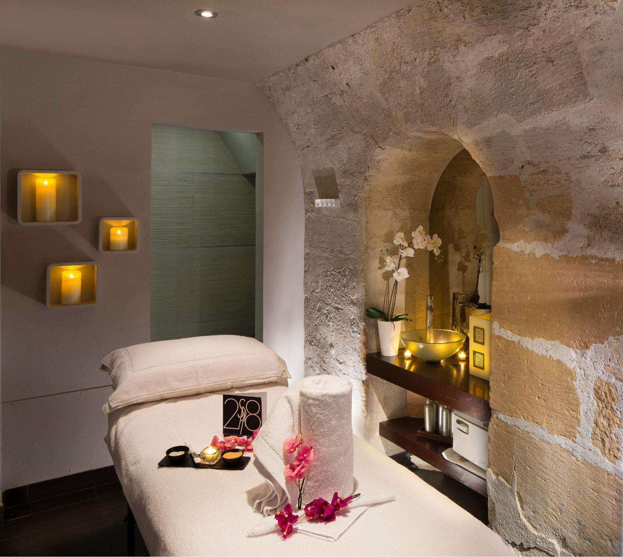 Aparthotel & Le Regent 4*